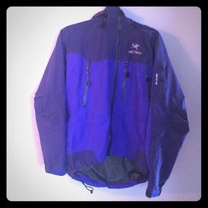 Arcteryx 100% rain proof in great condition